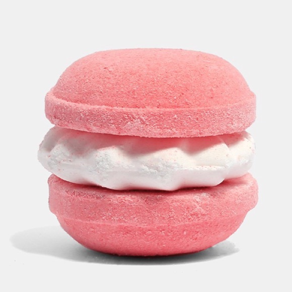 🍓 🛀 All Natural Bath Bomb Sweet Strawberry - Picture 1 of 4